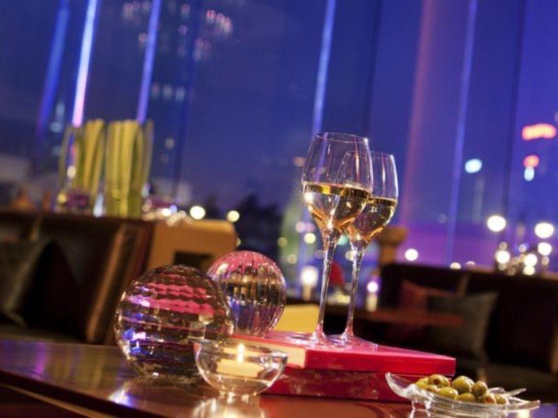 Renaissance Kowloon Hotel Hongkong Exterior foto